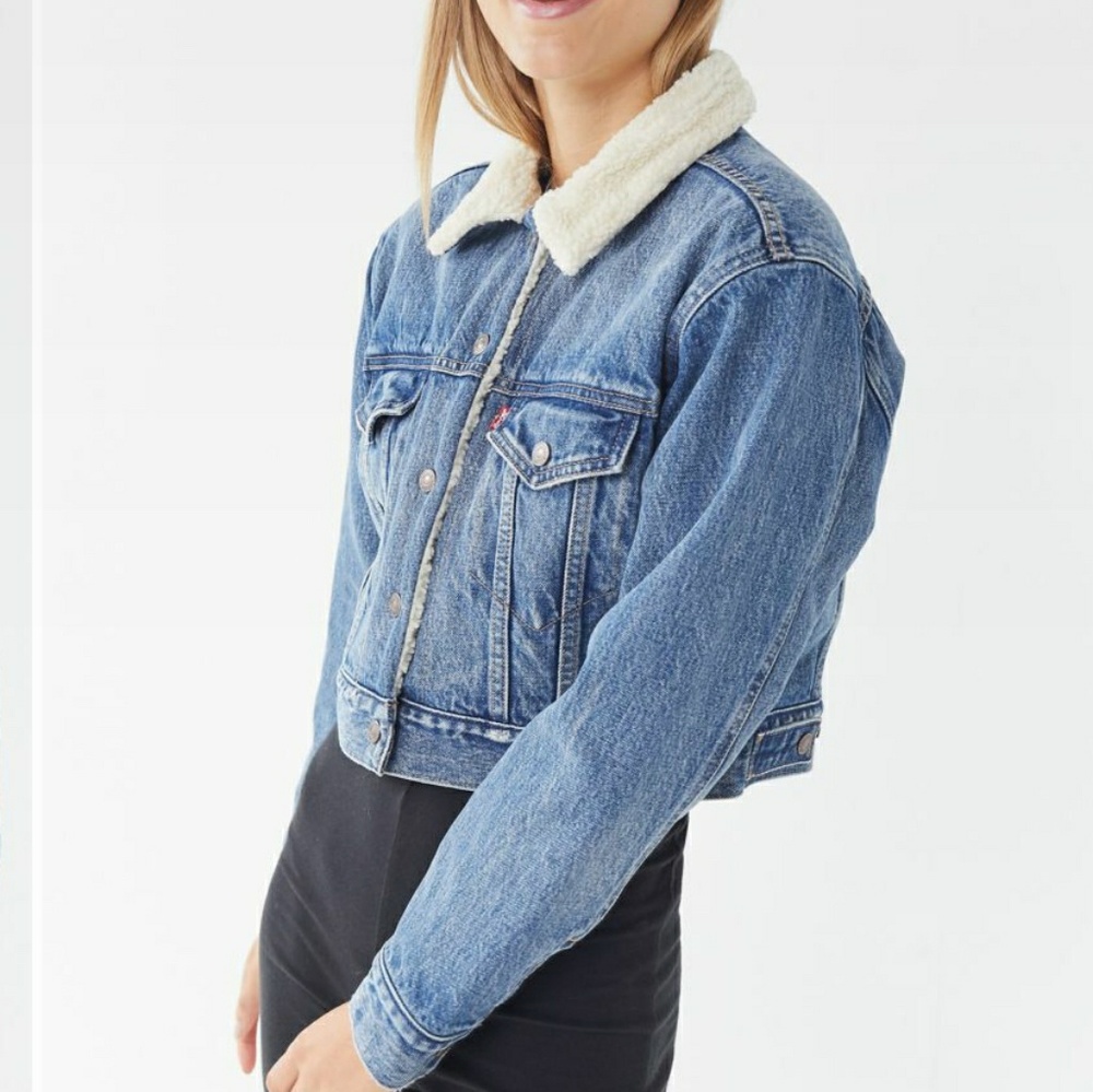 Levis Cropped Collectible Jacket